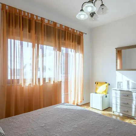 With Parking Spaces Kastel Stafilic, - 20662 Апартаменты