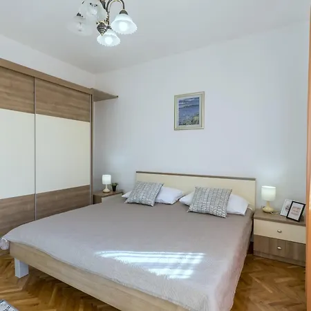 With Parking Space Kastel Stafilic, - 20662 Appartement *